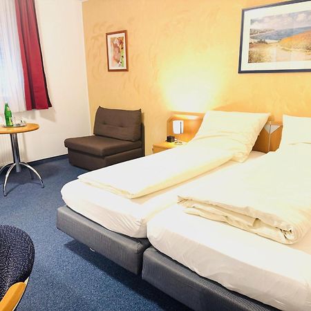 Hotel Am Weyerhof Kerpen  Kültér fotó